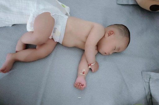 娄底宝宝咳嗽发烧拉肚子